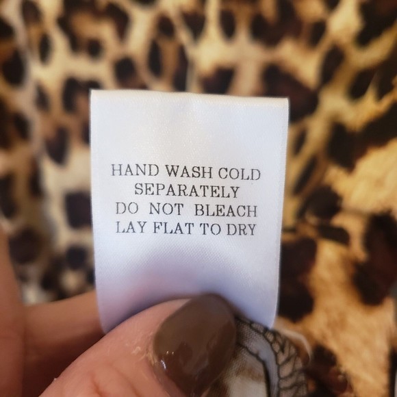 Slinky Brand Women's Leopard Print Top Size Medium - Picture 5 of 8